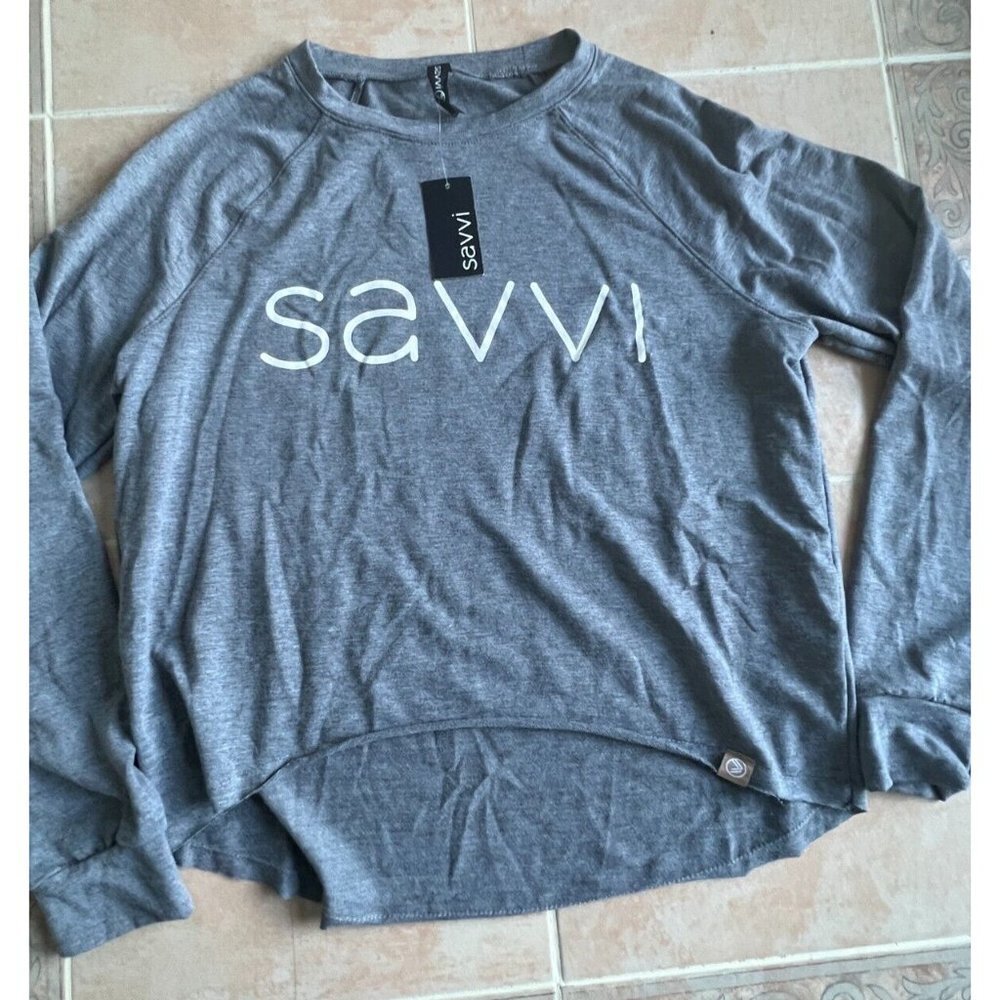 Savvi Front print top gray Women size S M‎ New !